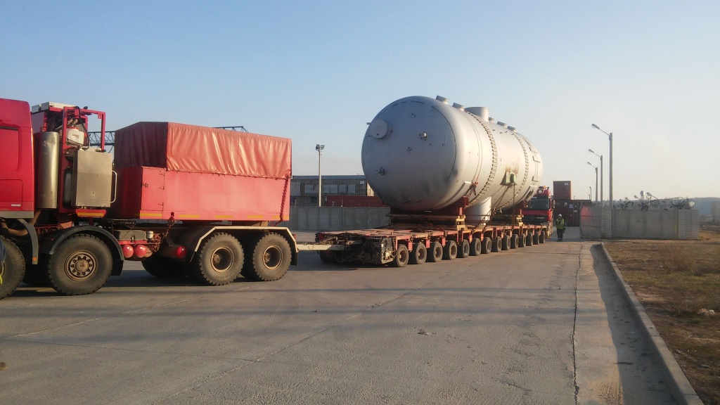 Перевозка 4-х парогенераторо массой 330 тонн каждый на нововронежской АЭС-2.jpg