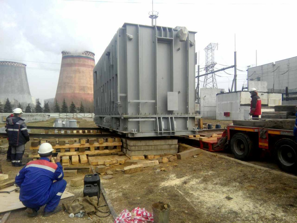 Выгрузка трансформатора АОНДЦТН на Балаковской АЭС